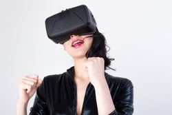 自宅で満喫できる！遊園地やお化け屋敷も体験！？進化し続ける「VR」レジャー！